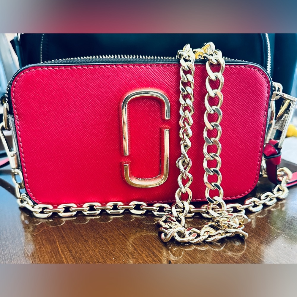 Marc Jacob the snapshot bag.